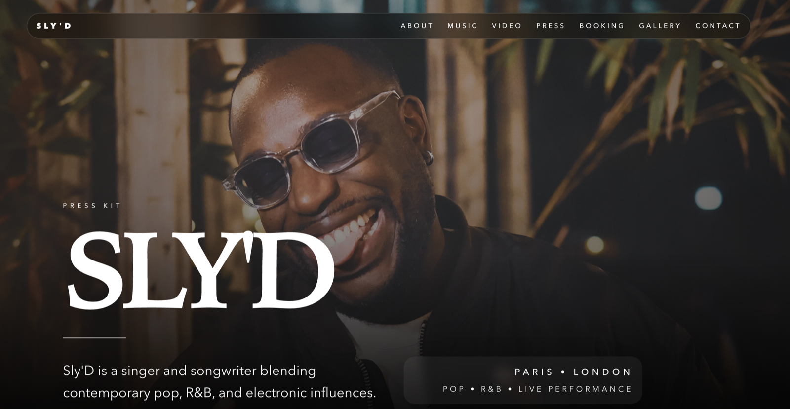 Hero premium pour un press kit artiste